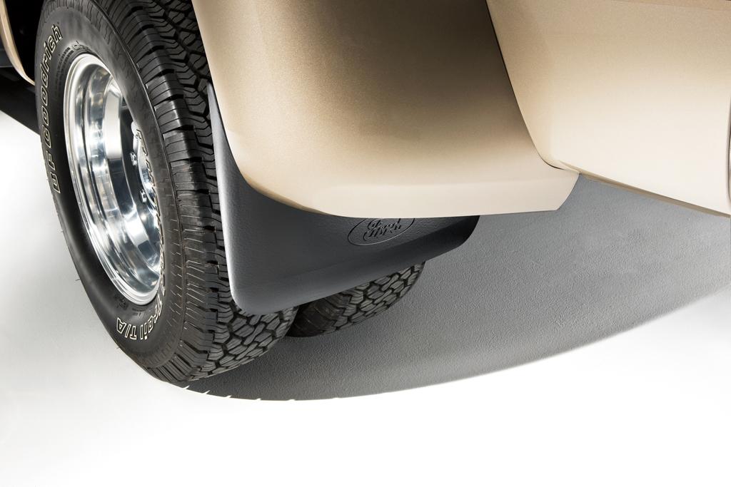 Image pour Pare-boue – Moulés, arrière, pour RARJ, avec logo ovale Ford à partir de AccessoriesCanada