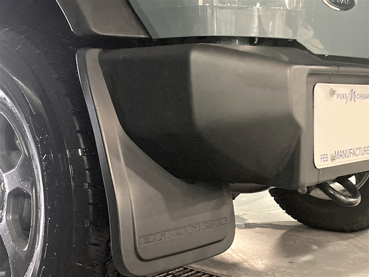 Ford Bronco 2021-2025 Rear Splash Guards – Black Molded Mud Flaps With Mounting Hardware