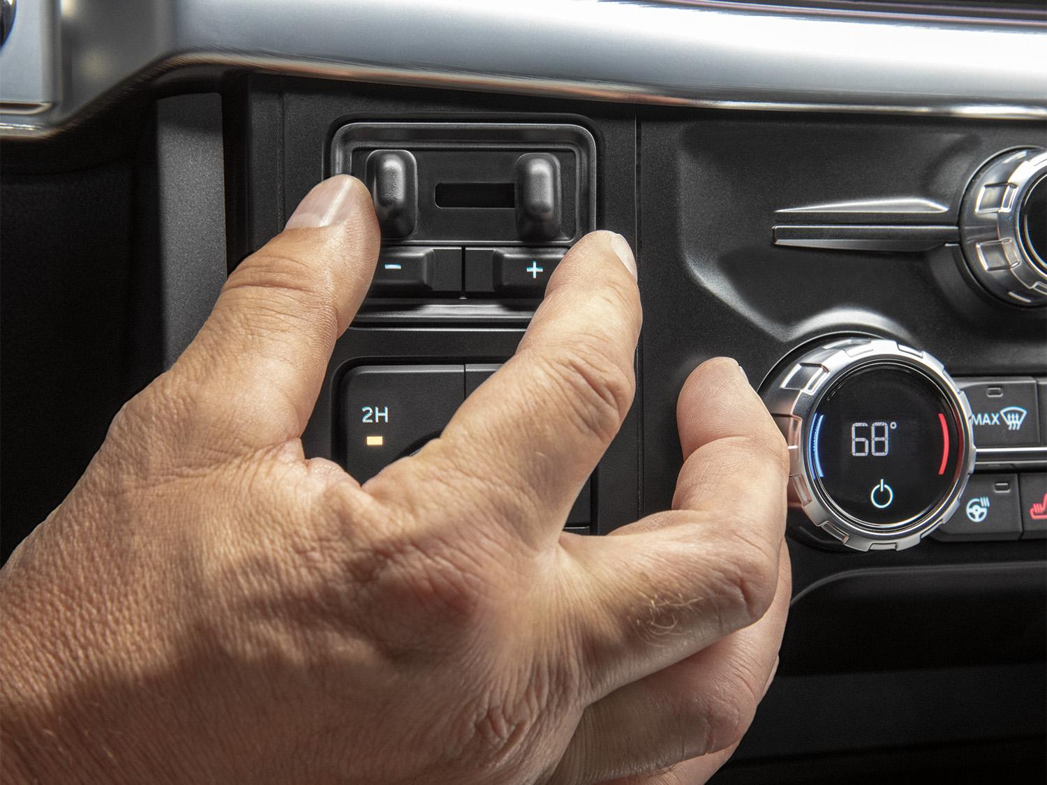 Image for Trailer Brake Control - For vehicles without Reverse Parking Aid from AccessoriesCanada