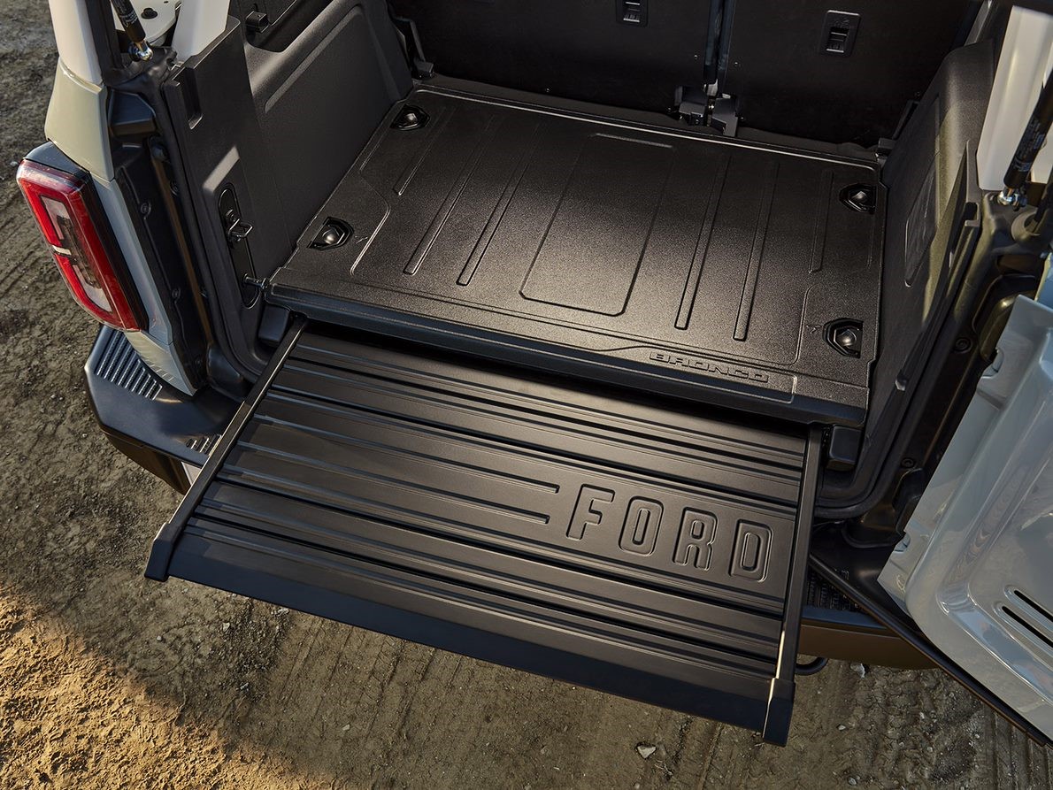 Image for Bronco Slide-out Tailgate from AccessoriesCanada