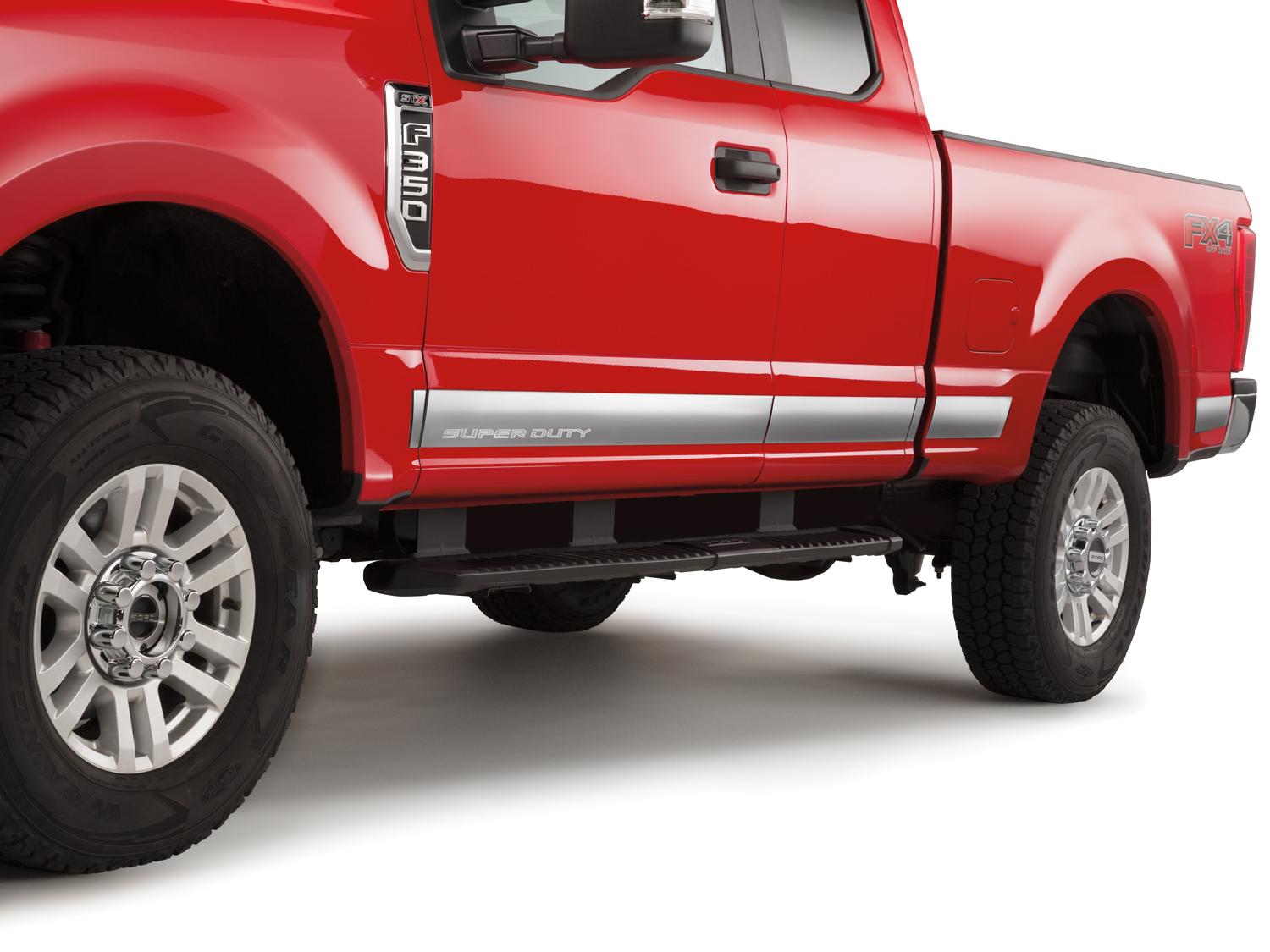 Image pour Ensemble de garnitures extérieures de Putco – Moulures de côté de caisse et de plateau chromées, cabine double à partir de AccessoriesCanada