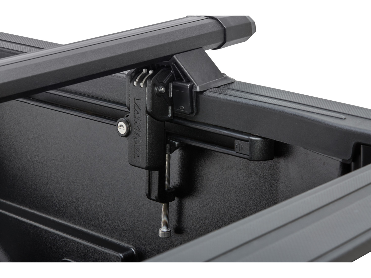 Image pour Supports et porte-bagages Yakima – Support de plateau, profil bas à partir de AccessoriesCanada