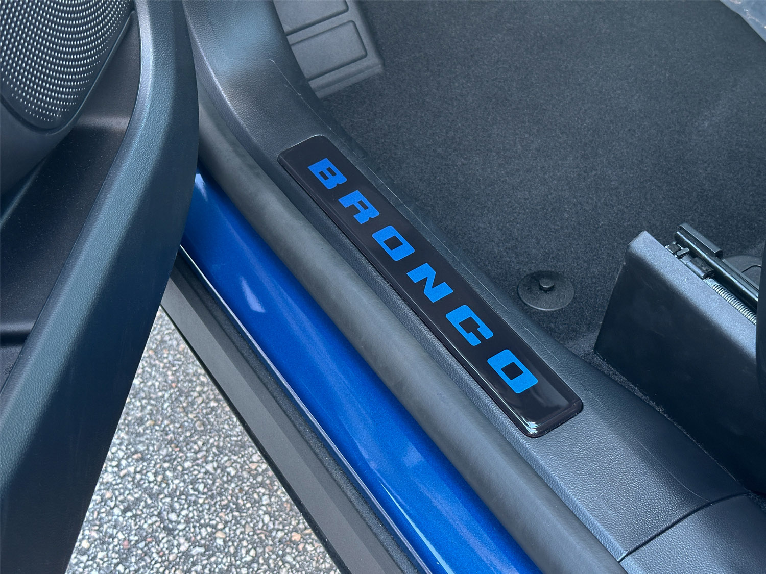 Image pour Enjoliveurs de seuil de porte – Bleu vélocité à partir de AccessoriesCanada