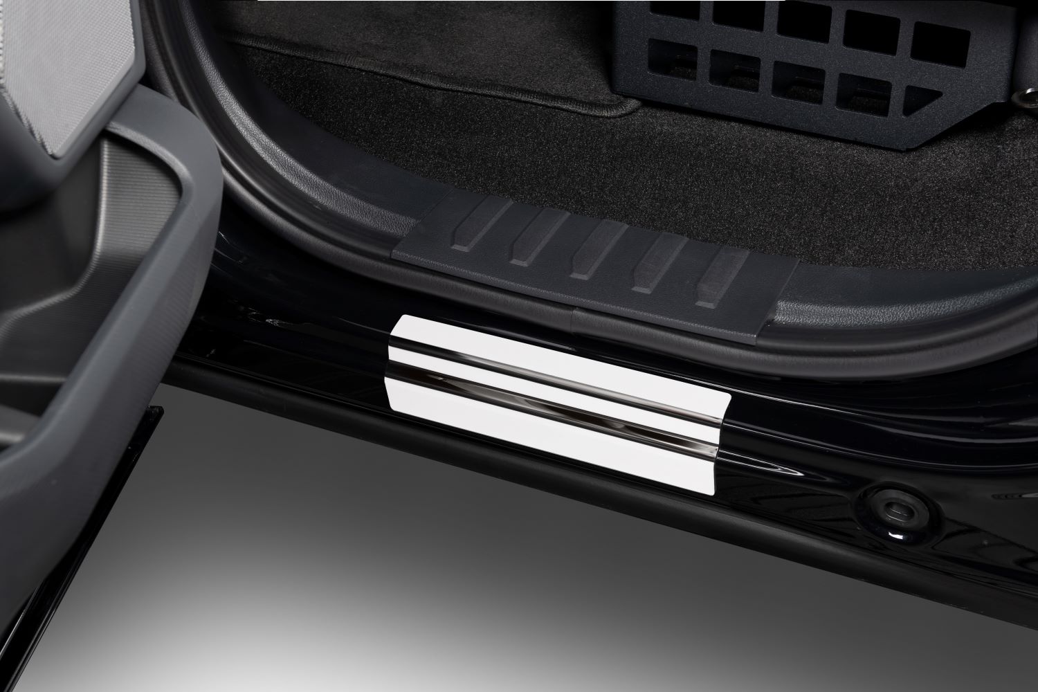 Image pour Enjoliveurs de seuil de porte Putco, acier inoxydable, pour cabine double allongée à partir de AccessoriesCanada