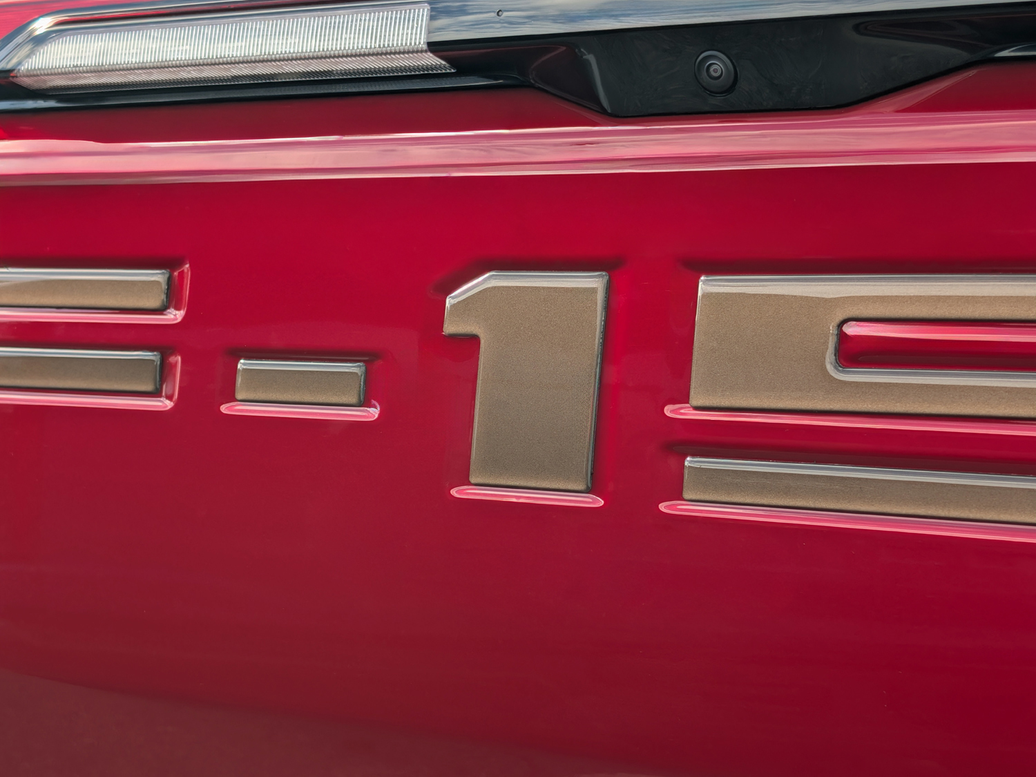 TAISON【プロフ必読】 　Ford Classic レッド　新品 FOR 2015-2023 FORD F150 8' ADJUSTABLE TRI-FOLD SOFT TOP TRUNK BED